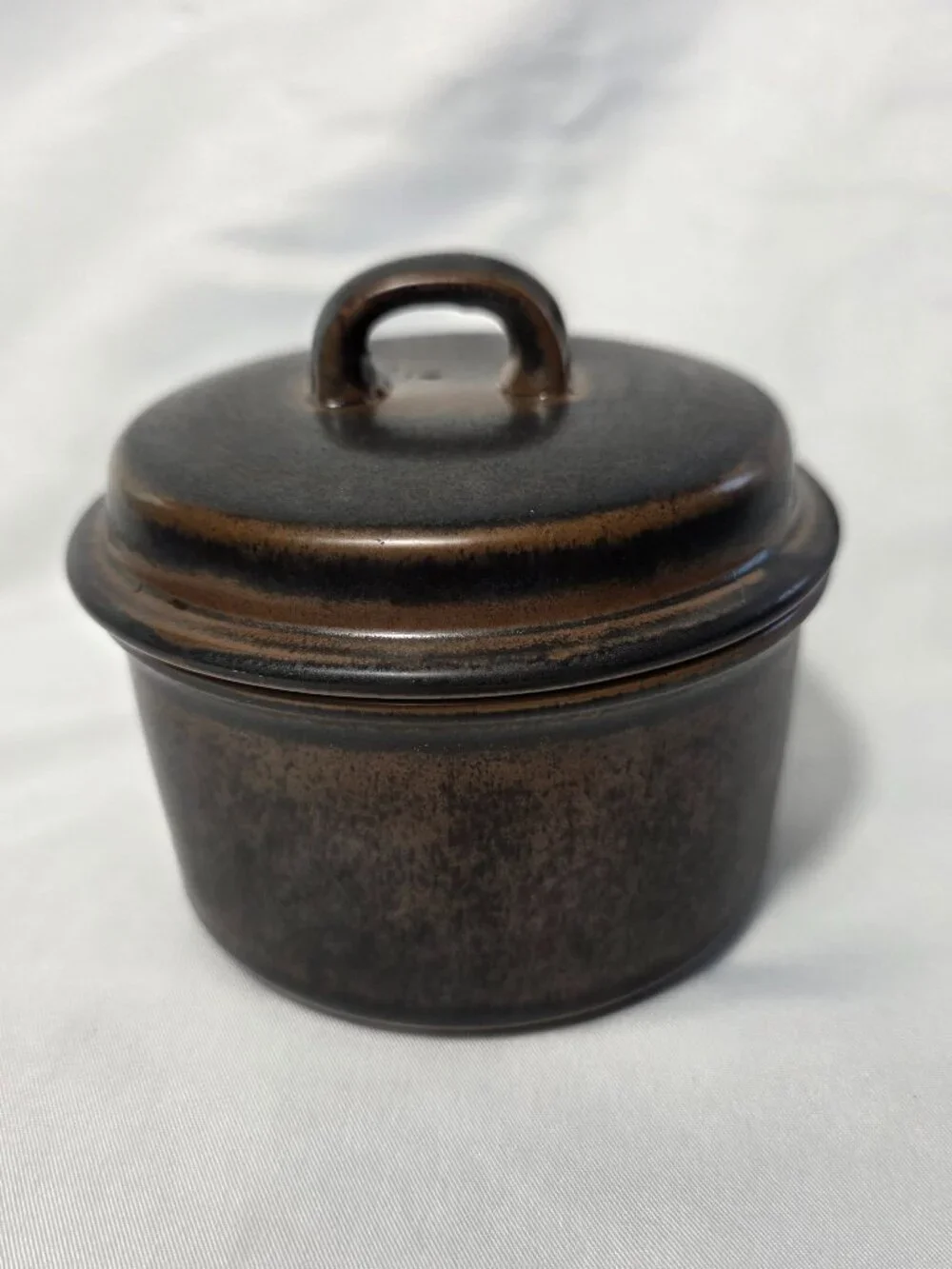 Arabia of Finland Rushka Sugar Bowl with Lid Light & Dark Brown Spotted NEW